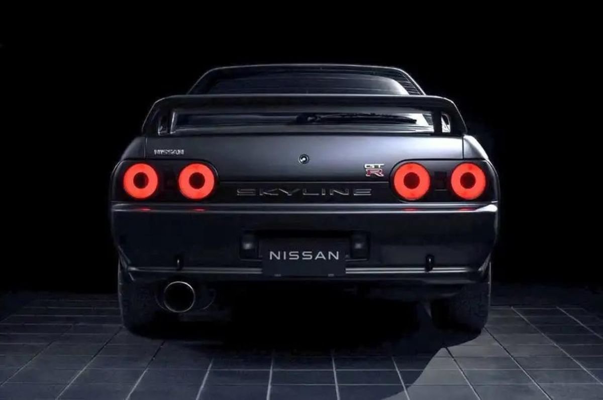 Nissan Tampilkan Proses Transformasi Ikonik Skyline GT-R R32 Menjadi Mobil Listrik EV