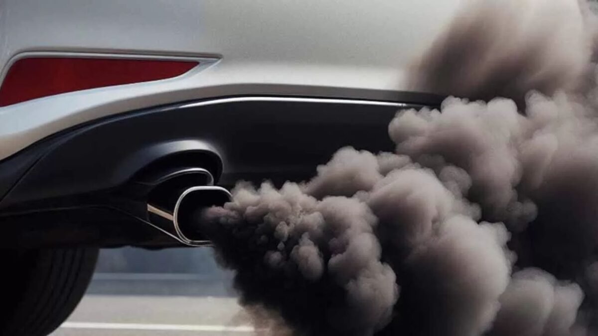 Solusi Ampuh Mengatasi Asap Hitam dari Knalpot Mobil