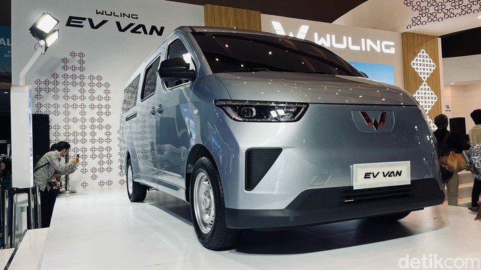 Wuling Luncurkan Van Listrik di Indonesia dengan Jarak Tempuh 400 Km